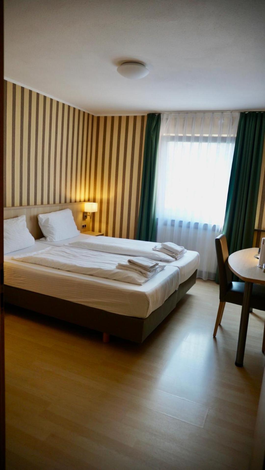 Hotel Hafner - Self Check-In シュトゥットガルト エクステリア 写真