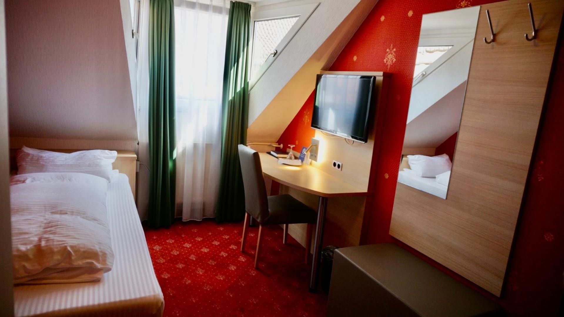 Hotel Hafner - Self Check-In シュトゥットガルト エクステリア 写真